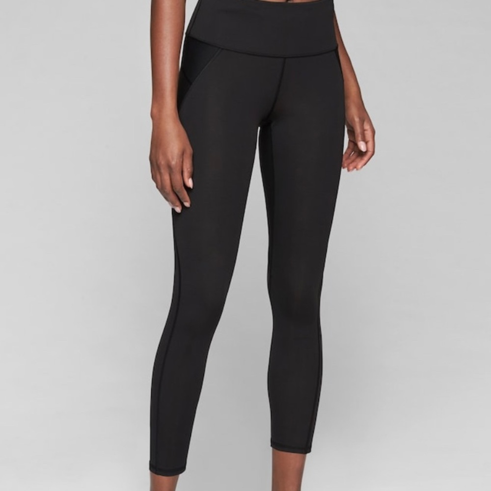 Athleta Stealth 7/8 Tight Leggings
